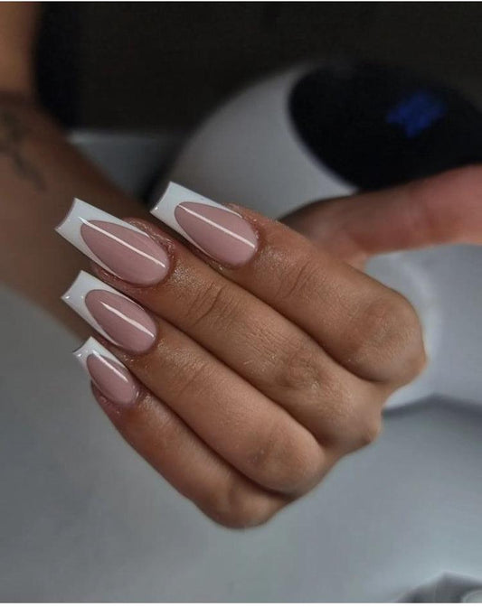 Transformez vos Ongles à Domicile avec Origi’Nails : Professionnalisme et Simplicité